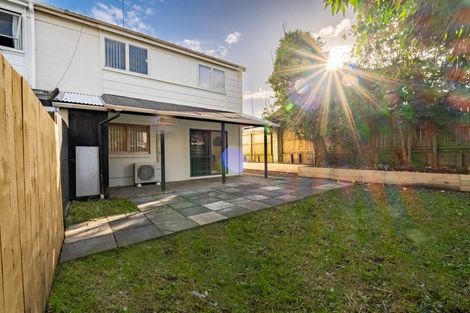 Photo of property in 90a Beaumonts Way, Manurewa, Auckland, 2102