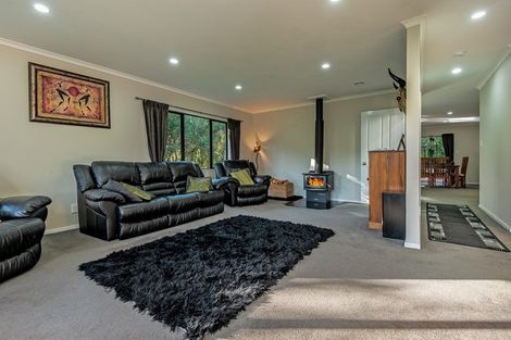 Photo of property in 402 Turitea Road, Turitea, Palmerston North, 4472