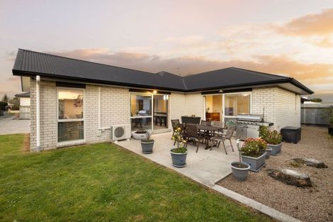 Photo of property in 9a Dover Road, St Andrews, Hamilton, 3200