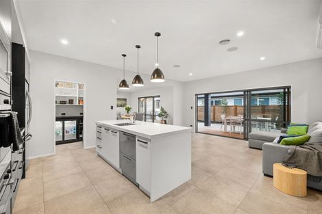 Photo of property in 198 Matua Road, Kumeu, 0810