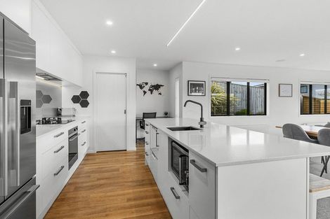 Photo of property in 168 Endeavour Drive, Whitby, Porirua, 5024