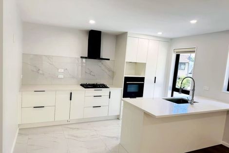 Photo of property in 13 Tower Hill, Stanmore Bay, Whangaparaoa, 0930