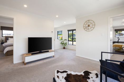 Photo of property in 8 Riverpoint Glade, Flagstaff, Hamilton, 3210