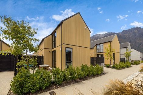 Photo of property in 6 Casterway Crescent, Jacks Point, 9371