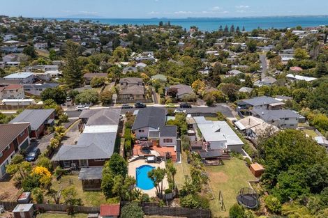 Photo of property in 7 Charmaine Road, Torbay, Auckland, 0630