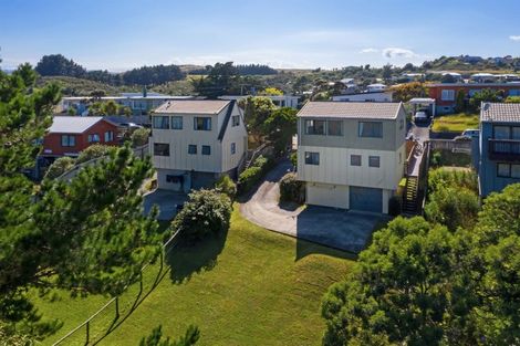 Photo of property in 8 Morere Street, Titahi Bay, Porirua, 5022