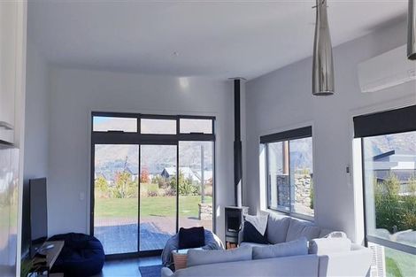 Photo of property in 6 Clutha Place, Wanaka, 9305