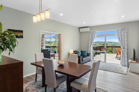 Photo of property in 17 Bushglen Court, Browns Bay, Auckland, 0630