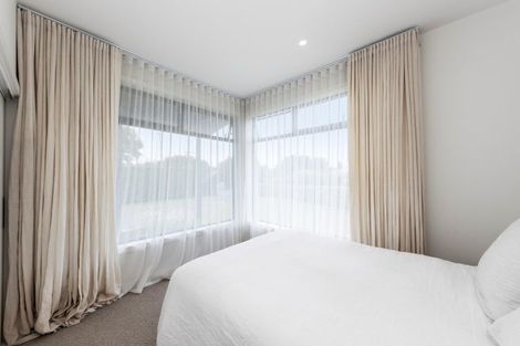 Photo of property in 56 Covil Avenue, Te Atatu South, Auckland, 0610