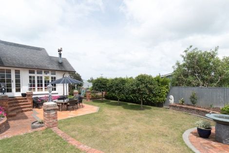 Photo of property in 13 Victoria Street, Hawera, 4610