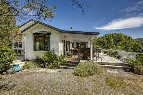 Photo of property in 122 Waipunga Road, Eskdale, Napier, 4181