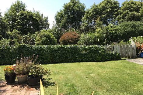 Photo of property in 5 Kinmont Crescent, Kinmont Park, Mosgiel, 9024