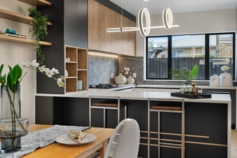 Photo of property in 71b Matipo Road, Te Atatu Peninsula, Auckland, 0610