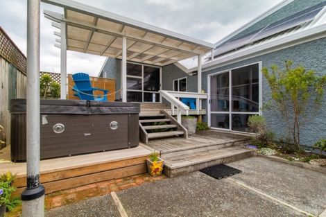 Photo of property in 111 North Shore Road, Eskdale, Napier, 4182
