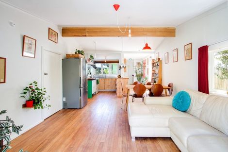 Photo of property in 11-13 Kuku Street, Te Awanga, 4102