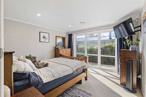 Photo of property in 1 Williams Terrace, Fitzherbert, Palmerston North, 4410