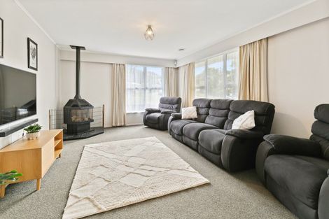 Photo of property in 45 Victory Crescent, Tawa, Wellington, 5028