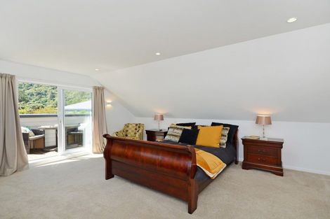 Photo of property in 6 Hinau Street, Eastbourne, Lower Hutt, 5013