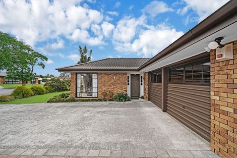 Photo of property in 11 Jessika Place, Conifer Grove, Takanini, 2112