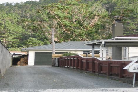 Photo of property in 29 Korau Grove, Stokes Valley, Lower Hutt, 5019