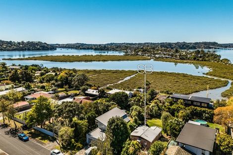 Photo of property in 165 Kauri Road, Whenuapai, Auckland, 0618