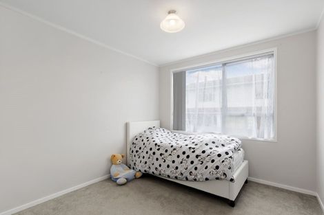 Photo of property in 41 Oreil Avenue, West Harbour, Auckland, 0618