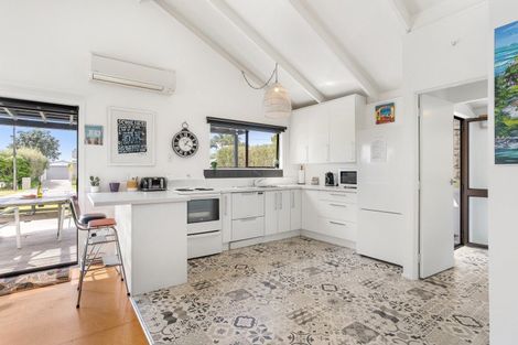 Photo of property in 215a Kiwi Road, Whangamata, 3620