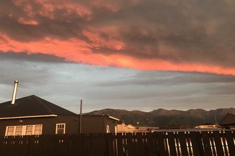 Photo of property in 16 Beach Road, Kaikoura, 7300