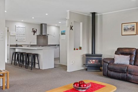 Photo of property in 27 Olympus Grove, Papamoa Beach, Papamoa, 3118