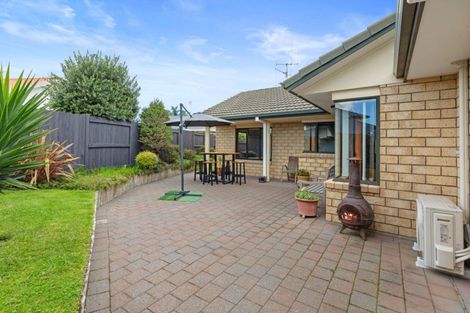 Photo of property in 2 Burnt Oak Drive, Pyes Pa, Tauranga, 3112
