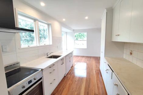Photo of property in 5 Juniper Road, Sunnynook, Auckland, 0620