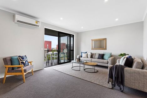 Photo of property in 2/1 Ko Roa Lane, Hobsonville, Auckland, 0616