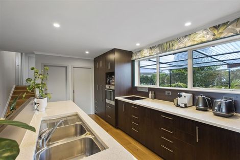 Photo of property in 5 La Perouse Street, Botany Downs, Auckland, 2010