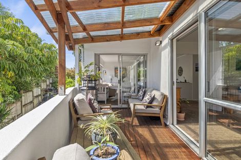 Photo of property in 22 Gails Drive, Okura, Albany, 0792