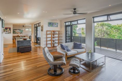 Photo of property in 9 Oyster Drive, Cooks Beach, Whitianga, 3591