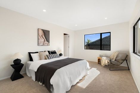 Photo of property in 2a Knights Close, Rothesay Bay, Auckland, 0630