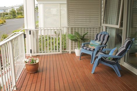 Photo of property in 75 Panorama Heights, Orewa, 0931