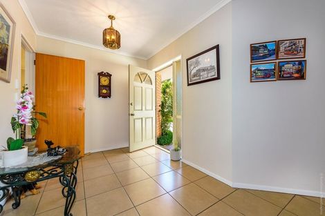Photo of property in 5 Patricia Place, Harewood, Christchurch, 8051