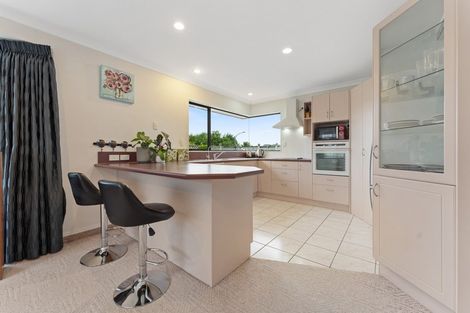 Photo of property in 8 Adam Lile Drive, Highlands Park, New Plymouth, 4312