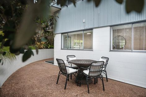 Photo of property in 4/27 Rangatira Road, Birkdale, Auckland, 0626