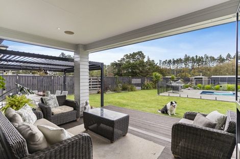 Photo of property in 19 Kahika Grove, Huapai, Kumeu, 0810
