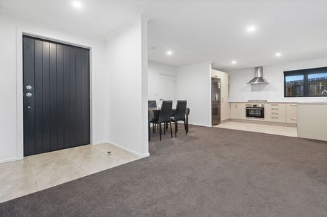 Photo of property in 2/12 Onukutara Place, Huntington, Hamilton, 3281