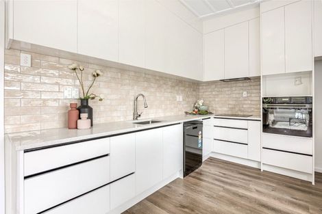 Photo of property in 42 Church Street, Onehunga, Auckland, 1061