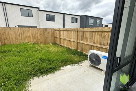 Photo of property in 9 Clay Works Lane, New Lynn, 0600