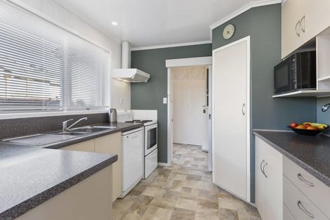 Photo of property in 16 The Grove, Titirangi, Auckland, 0604