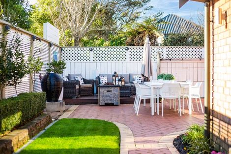 Photo of property in 19 Hinau Street, Woburn, Lower Hutt, 5010