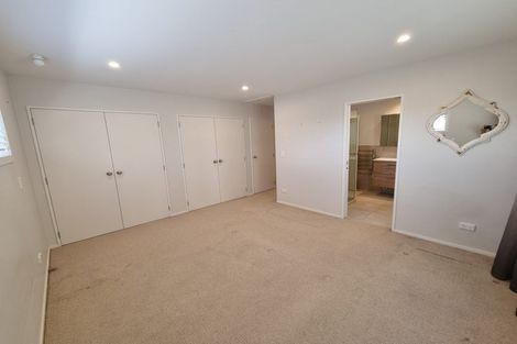 Photo of property in 2/7 Delisle Place, Windsor Park, Auckland, 0632