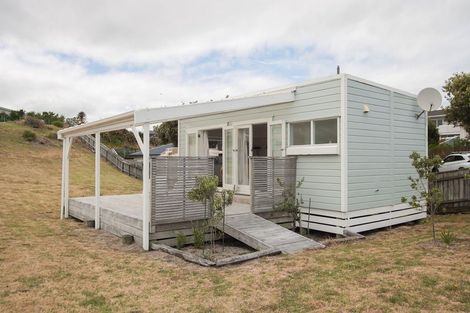 Photo of property in 82 Kahukura Avenue, Waitarere Beach, Levin, 5510