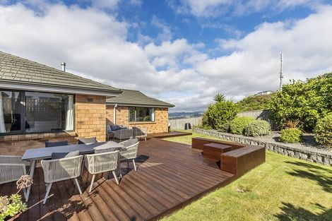 Photo of property in 44 Kahurangi Heights, Aotea, Porirua, 5024