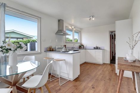 Photo of property in 29 Oldwood Street, Bishopdale, Christchurch, 8053